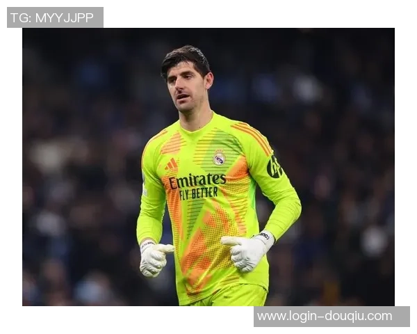 库尔图瓦：从守门员到球队灵魂的华丽蜕变与传奇之路